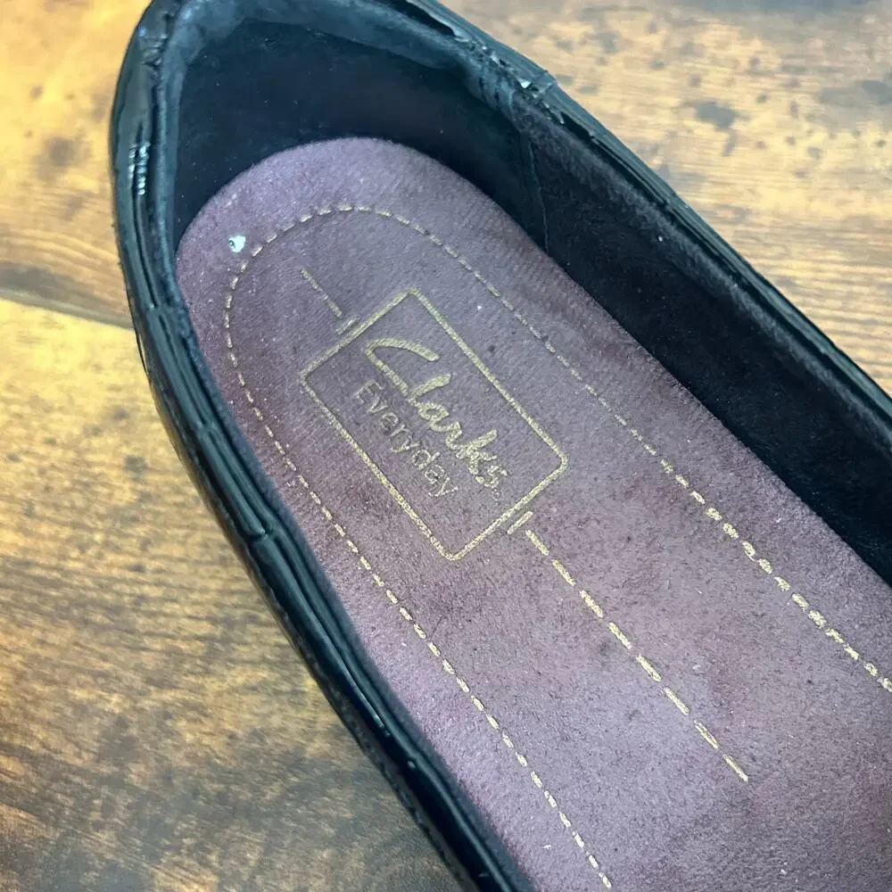 Clarks Everyday Black Loafers Shoe Keesha Luca Slip On Patent Leather 8.5 Narrow - Picture 5 of 9